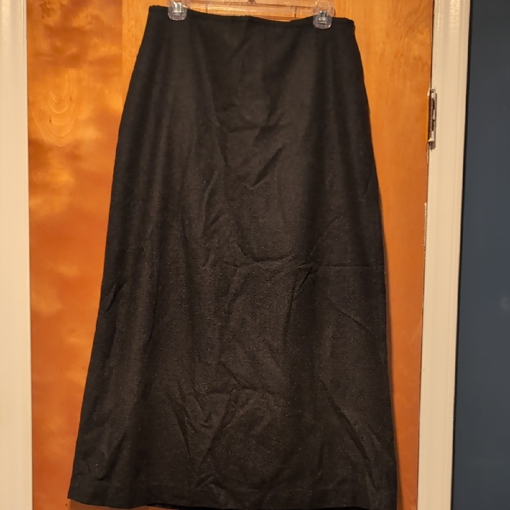 Elegant Black Women's Skirt
